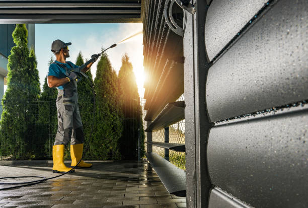 Best Parking Lot and Garage Cleaning  in Fountainebleau, FL
